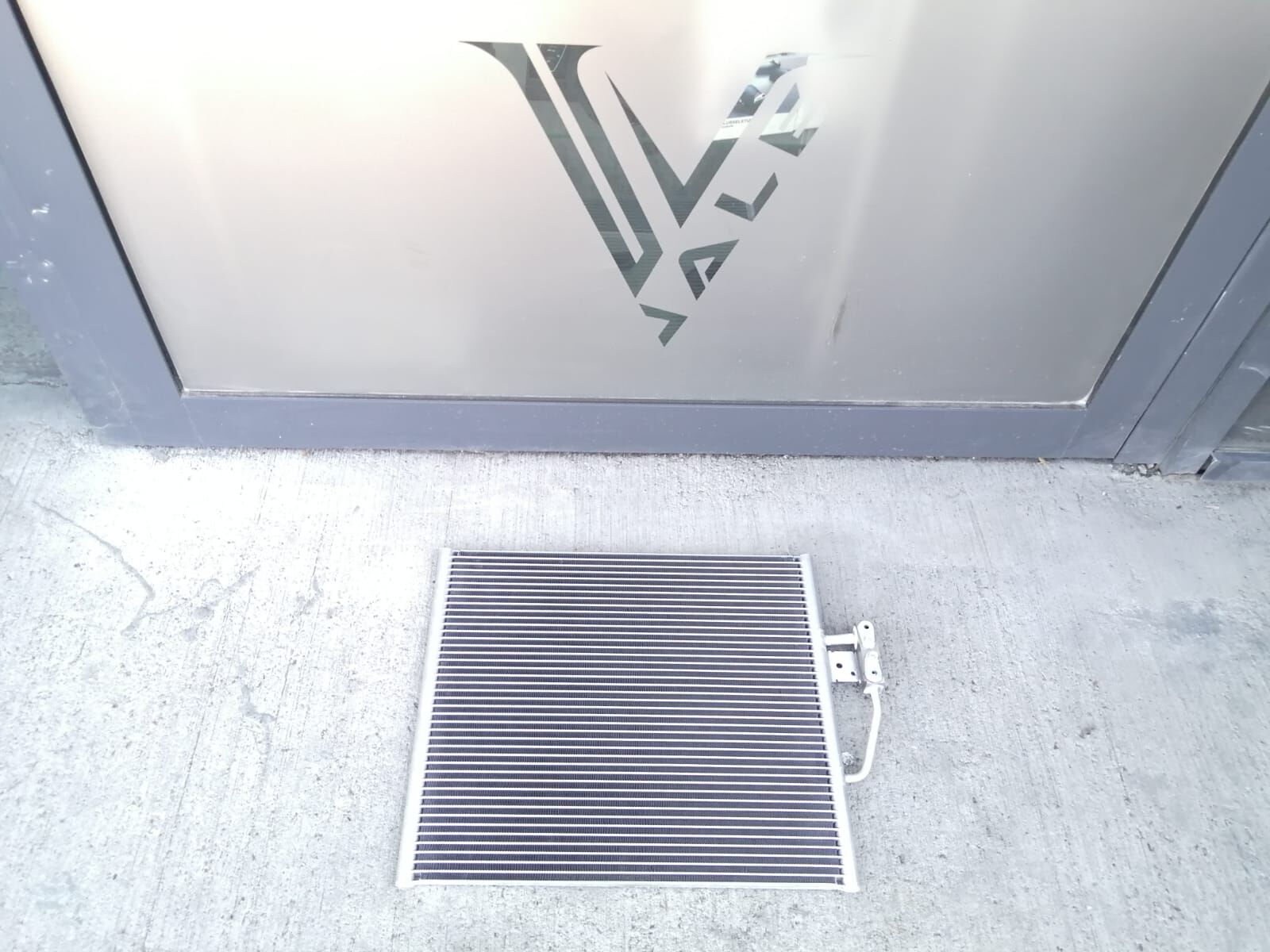 BMW 5 SERİSİ A/C RADYATÖRÜ E39.09/97< YAN SANAYİ