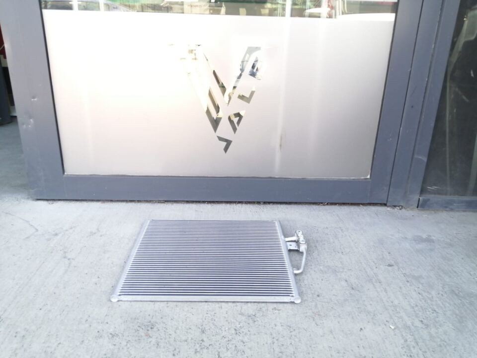 BMW 5 SERİSİ A/C RADYATÖRÜ E39.09/97< YAN SANAYİ