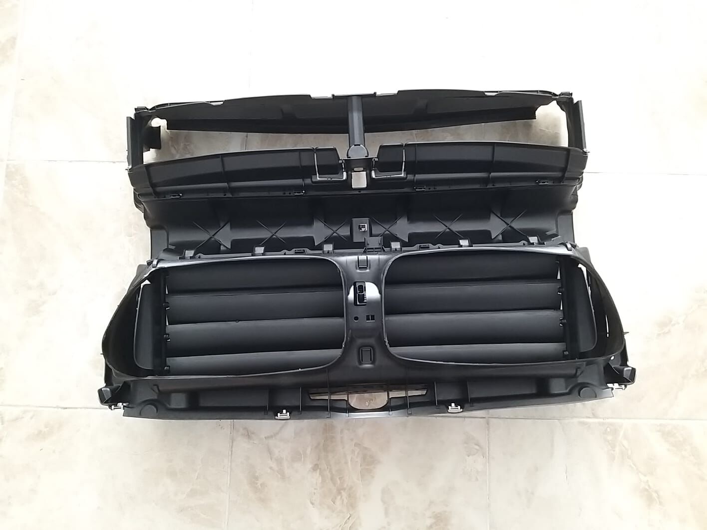 BMW 5 SERİSİ ÖN PANEL HAVA KANALI MOTORLU F10.F11 YAN SANAYİ