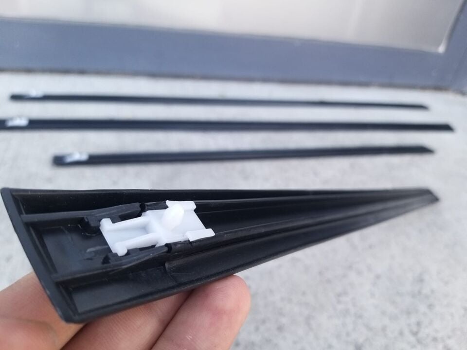 BMW 5 SERİSİ KAPI ÇITASI SET - KLİPSLİ - E34 YAN SANAYİ