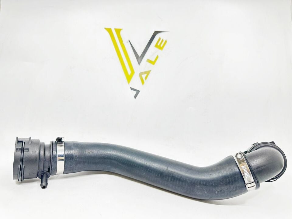 BMW 1 SERİSİ RADYATÖR ÜST HORTUMU E87.LCI YAN SANAYİ