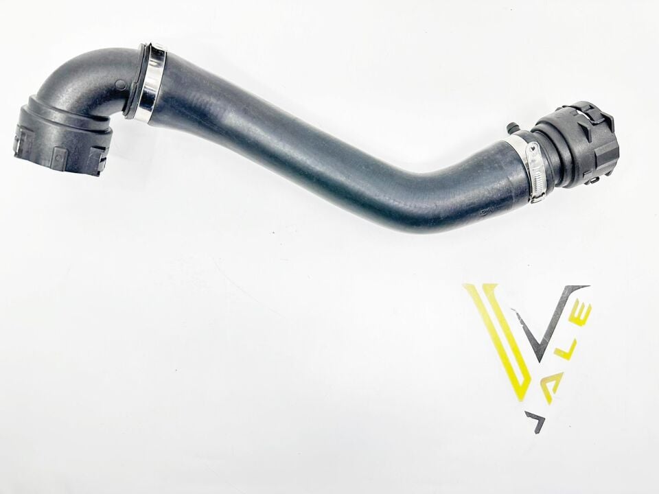 BMW 1 SERİSİ RADYATÖR ÜST HORTUMU E87.LCI YAN SANAYİ