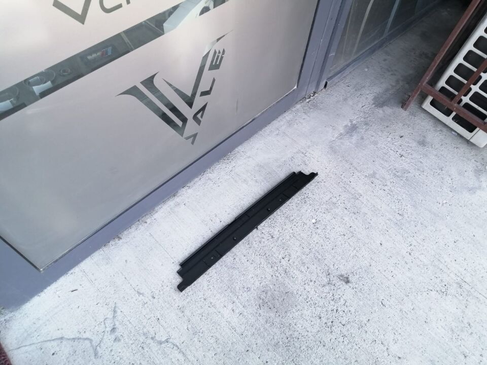 BMW 1-3 SERİSİ RADYATÖR ÜST BAKALİTİ F20.F30 YAN SANAYİ