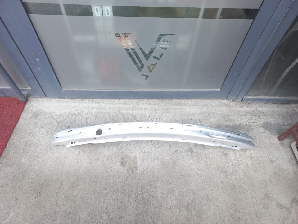 BMW 3 SERİSİ ÖN TAMPON İÇ DEMİRİ METAL E46 YAN SANAYİ