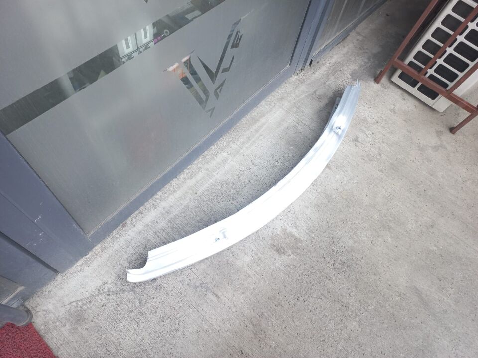 BMW 3 SERİSİ ÖN TAMPON İÇ DEMİRİ METAL E46 YAN SANAYİ