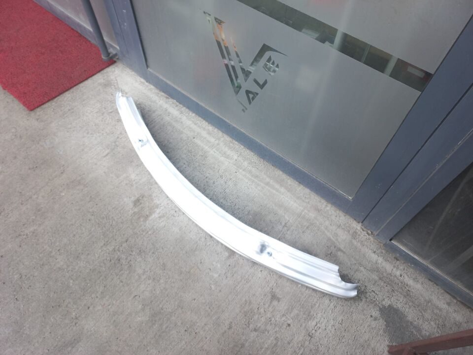 BMW 3 SERİSİ ÖN TAMPON İÇ DEMİRİ METAL E46 YAN SANAYİ