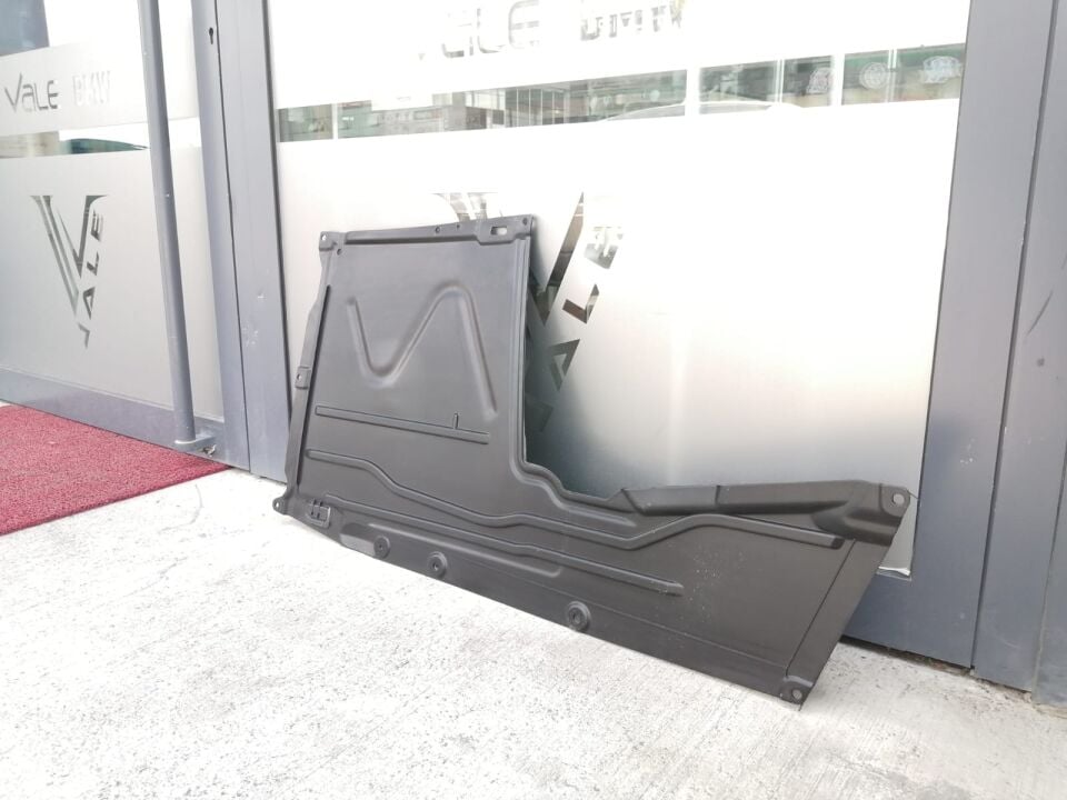 BMW 1-3 SERİSİ MARŞPİYEL ALT KAPLAMASI F20.F30 YAN SANAYİ