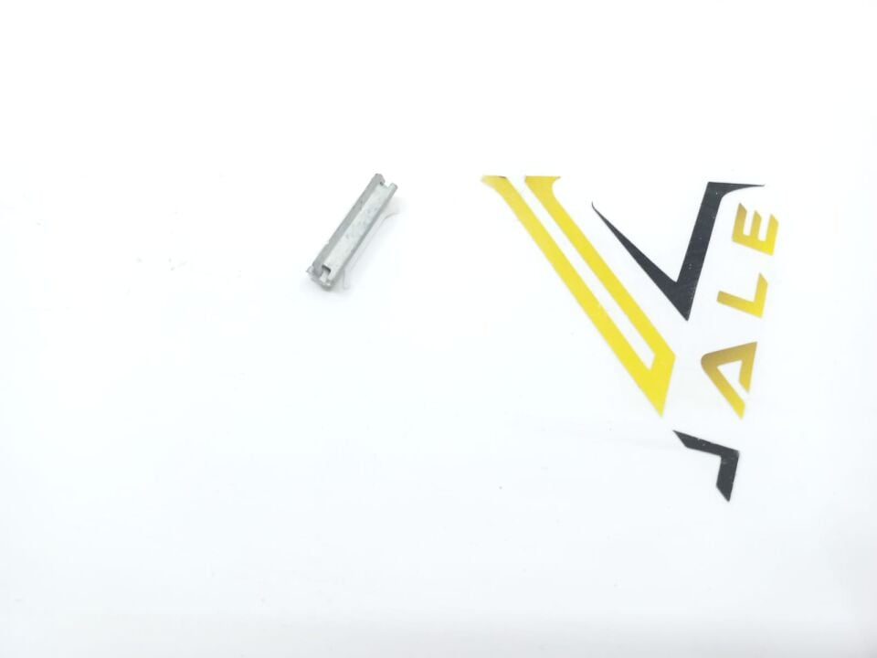 BMW 5-X5 SERİSİ ÖN CAM ÇITA KLİPSİ E60.E70 YAN SANAYİ