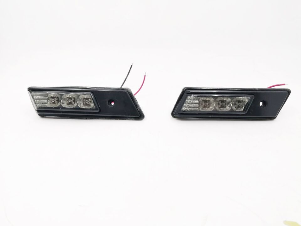 BMW 3 SERİSİ ÇAMURLUK SİNYALİ FÜME  - LEDLİ - TAKIM - E36.09/96- YAN SANAYİ