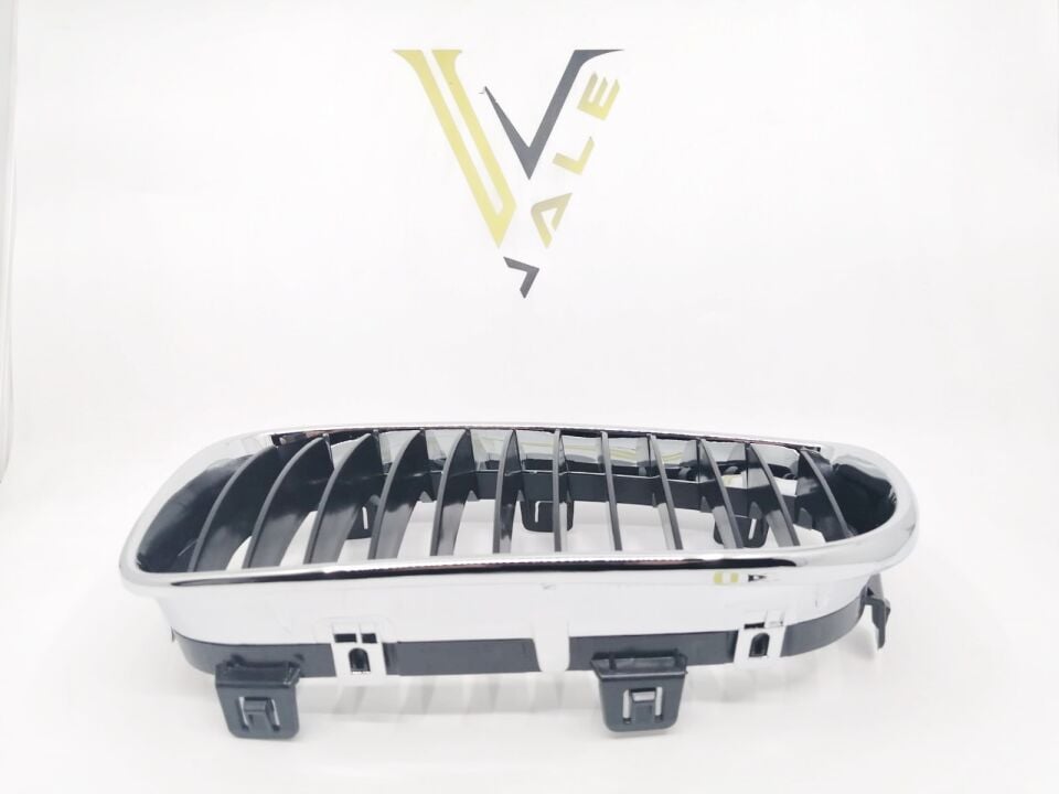 BMW 1 SERİSİ ÖN PANJUR - L - DIŞI KROM İÇİ SİYAH - E87.LCI YAN SANAYİ