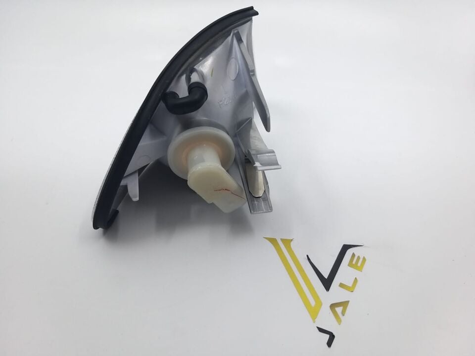 BMW 3 SERİSİ ÖN SİNYAL LAMBASI L - BEYAZ - E46/4 DEPO