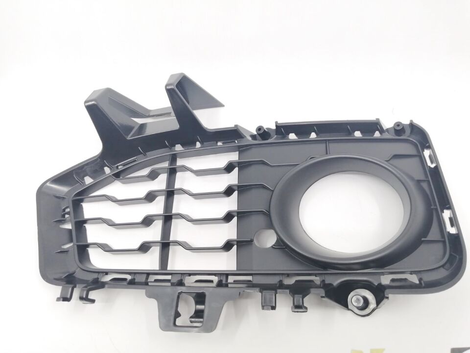 BMW 4 SERİSİ SİS FAR ÇERÇEVESİ - R - AÇIK F32.F33.F36 YAN SANAYİ