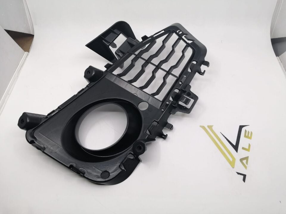 BMW 4 SERİSİ SİS FAR ÇERÇEVESİ - R - AÇIK F32.F33.F36 YAN SANAYİ