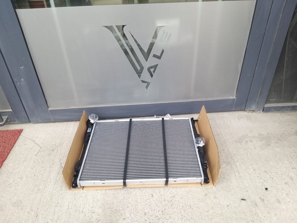 BMW 3 SERİSİ SU RADYATÖRÜ - OTOMATİK - E87.E90.E92.X1 YAN SANAYİ