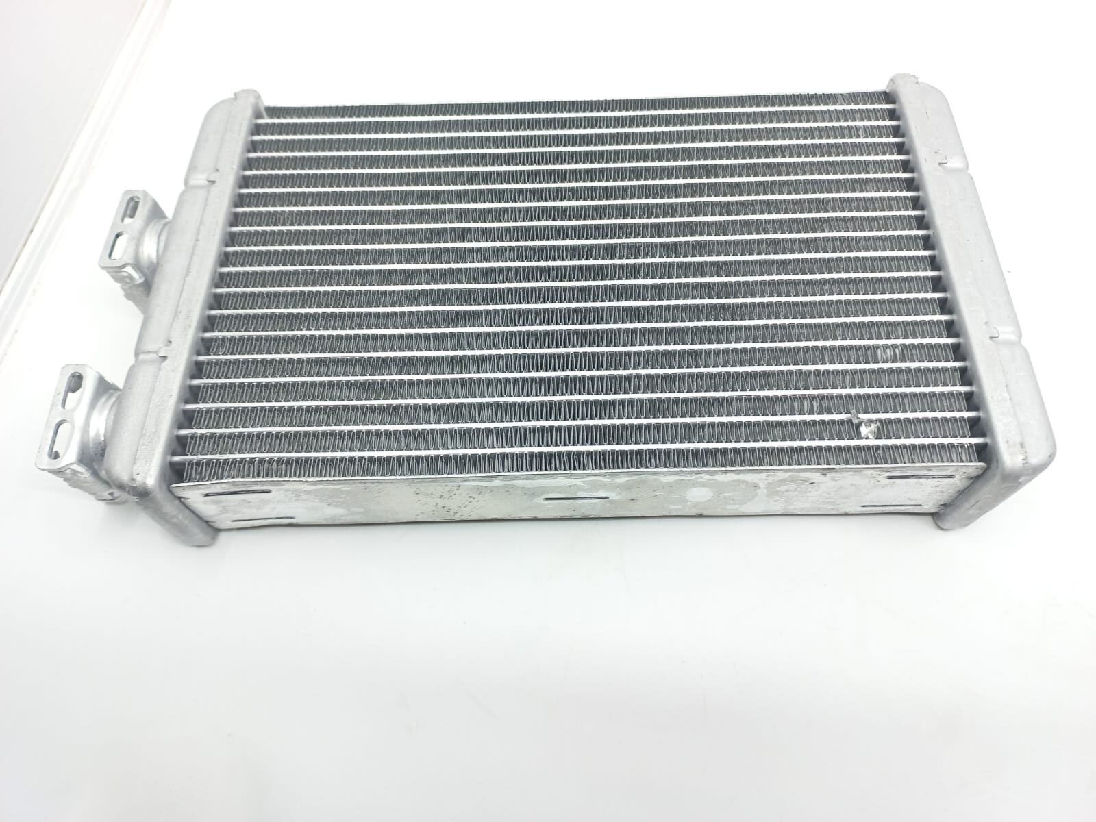 BMW 3 SERİSİ KALORİFER RADYATÖRÜ E46 YAN SANAYİ