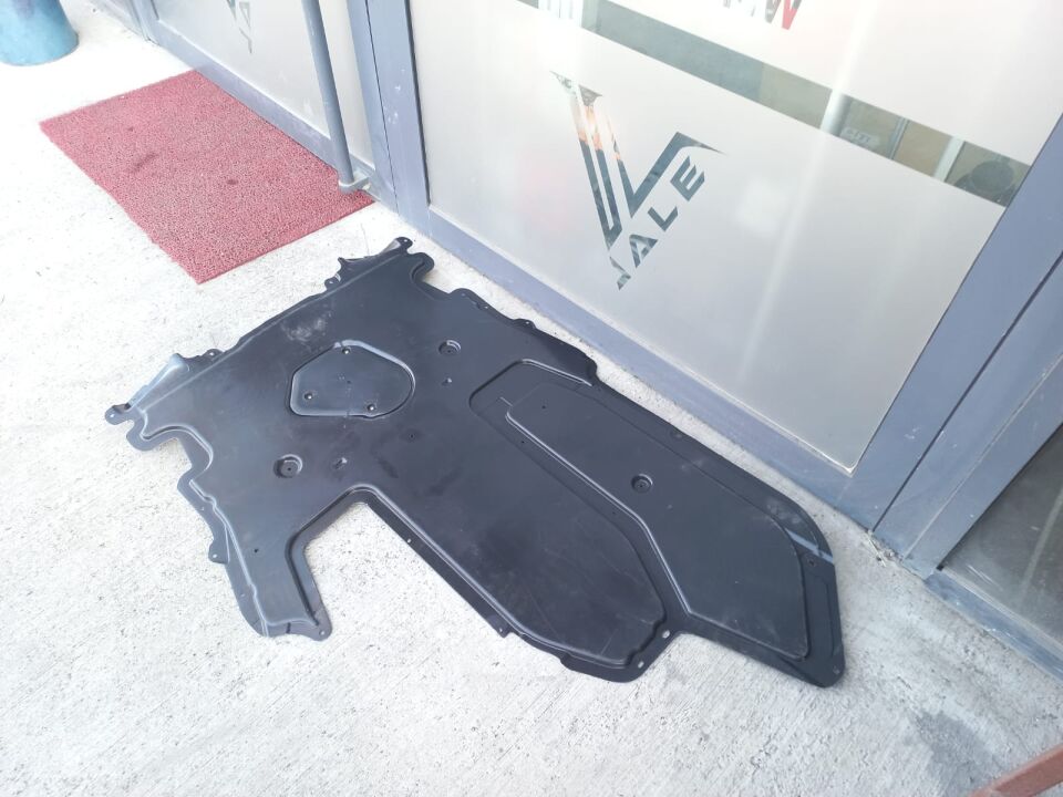 BMW 5 SERİSİ ŞANZUMAN ALT MUHAFAZA BAKALİTİ E60 YAN SANAYİ