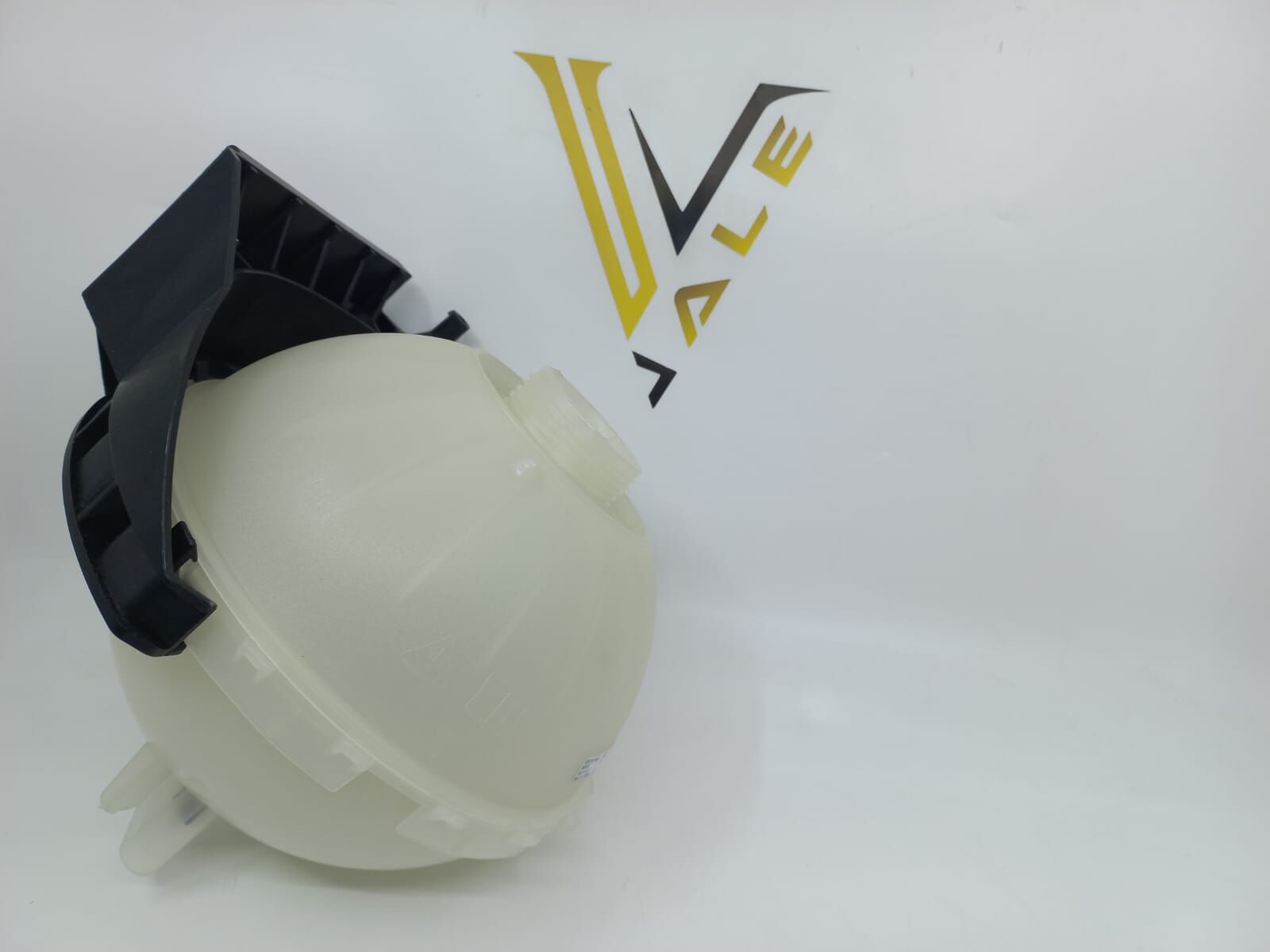 BMW 1-3 SERİSİ RADYATÖR YEDEK SU DEPOSU F20.F30 YAN SANAYİ