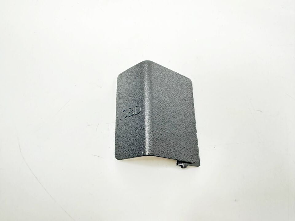 BMW 3 SERSİ OBD SOKET KAPAĞI - SİYAH - F20.F30.F32 YAN SANAYİ