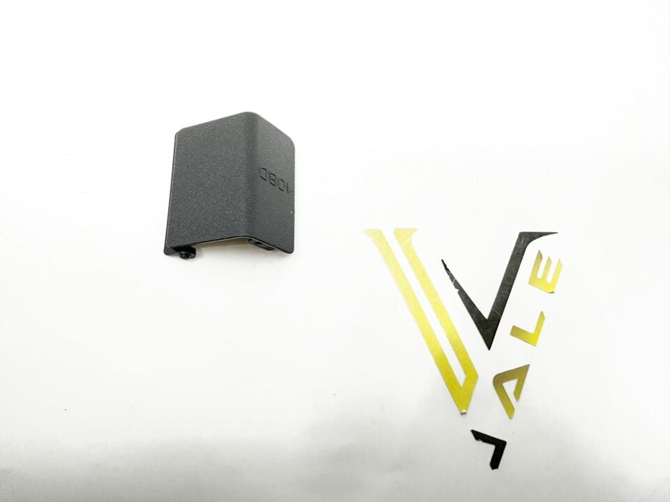 BMW 3 SERSİ OBD SOKET KAPAĞI - SİYAH - F20.F30.F32 YAN SANAYİ