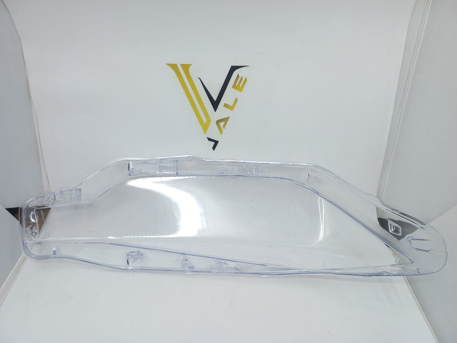 BMW 3 SERİSİ FAR CAMI - L - Y.M F30.LCI YAN SANAYİ