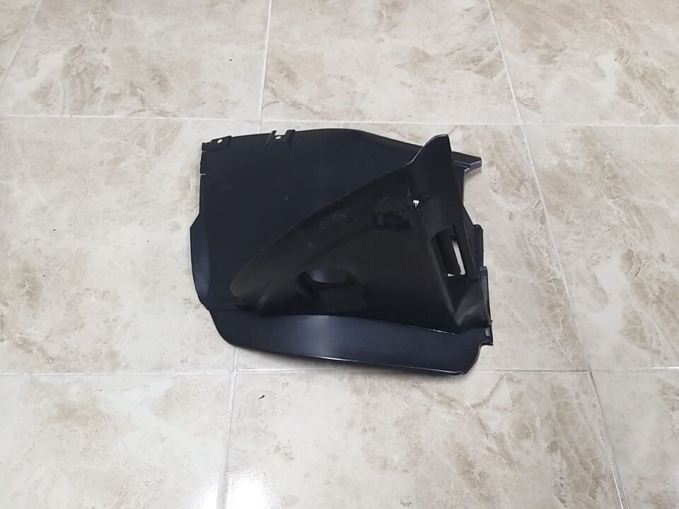BMW 3 SERİSİ ÖN ÇAMURLUK UC DAVLUMBAZI - R - E46/4.E46/2 YAN SANAYİ