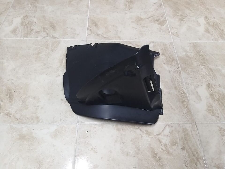 BMW 3 SERİSİ ÖN ÇAMURLUK UC DAVLUMBAZI - R - E46/4.E46/2 YAN SANAYİ