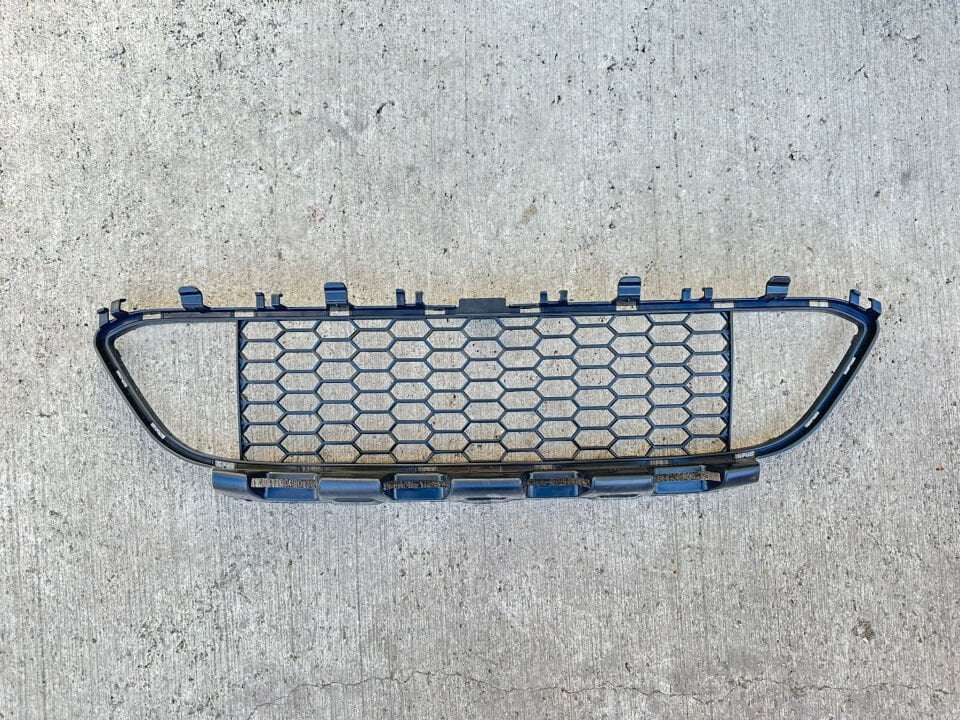 BMW 3 SERİSİ ÖN TAMPON ORTA IZGARASI - M - F30 YAN SANAYİ