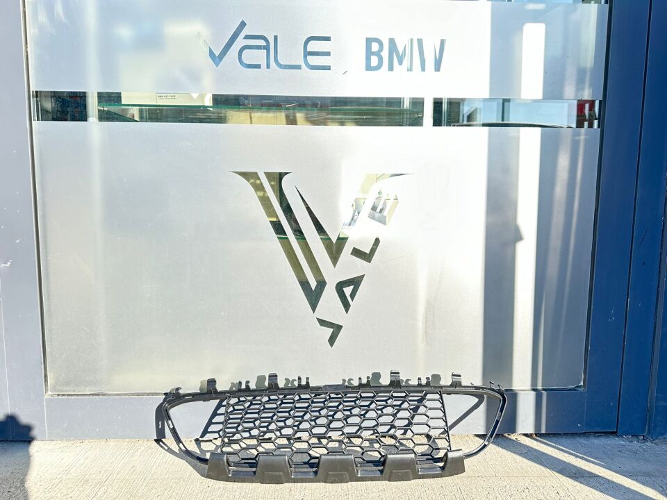 BMW 3 SERİSİ ÖN TAMPON ORTA IZGARASI - M - F30 YAN SANAYİ