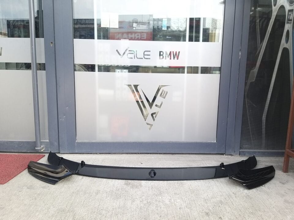 BMW 5 SERİSİ ÖN TAMPON SPOYLERİ - M - LİP - PARLAK SİYAH TEK PARÇA  - F10 YAN SANAYİ