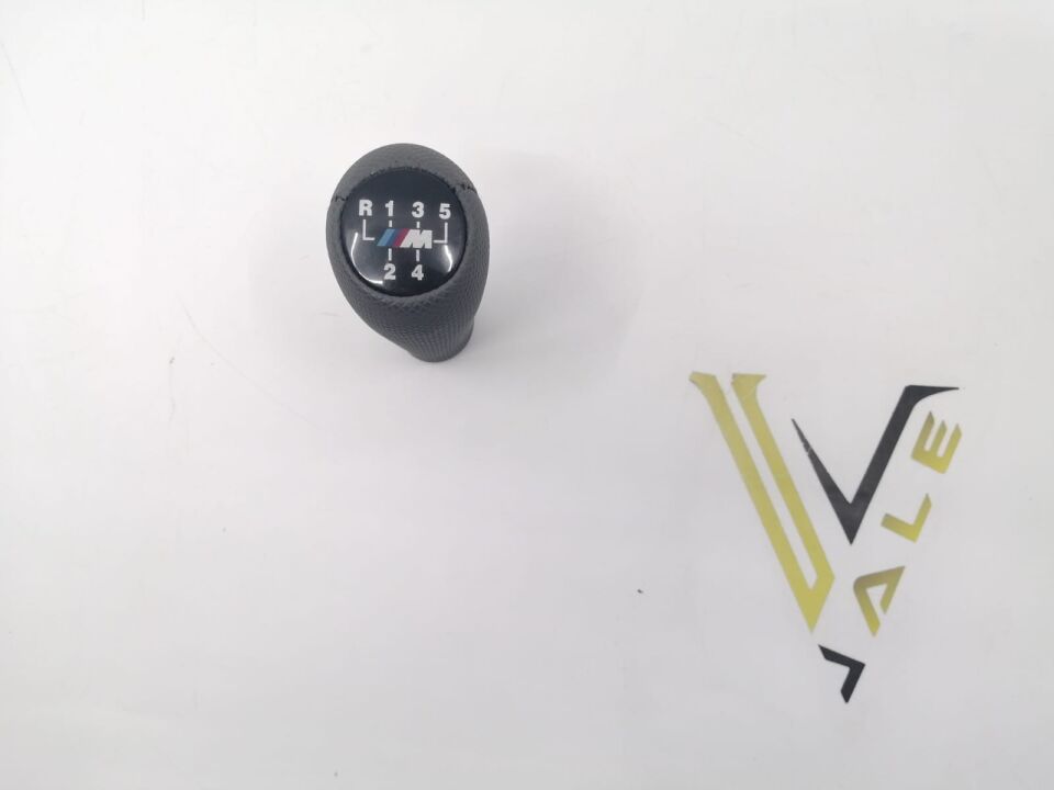 BMW 3-5 SERİSİ DÜZ VİTES TOPUZU - M - IŞIKSIZ - 5 İLERİ - GRİ E30.E36.E46.E34 YAN SANAYİ