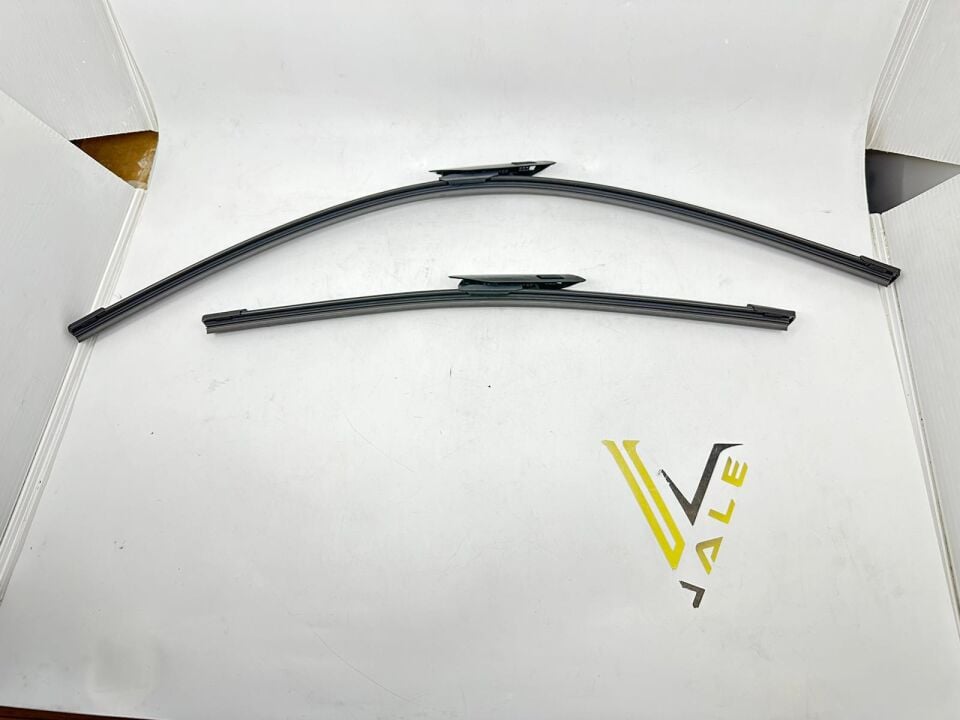 BMW 1-2 SERİSİ SİLECEK SÜPÜRGESİ TAKIM A818S F40.F44 BOSCH