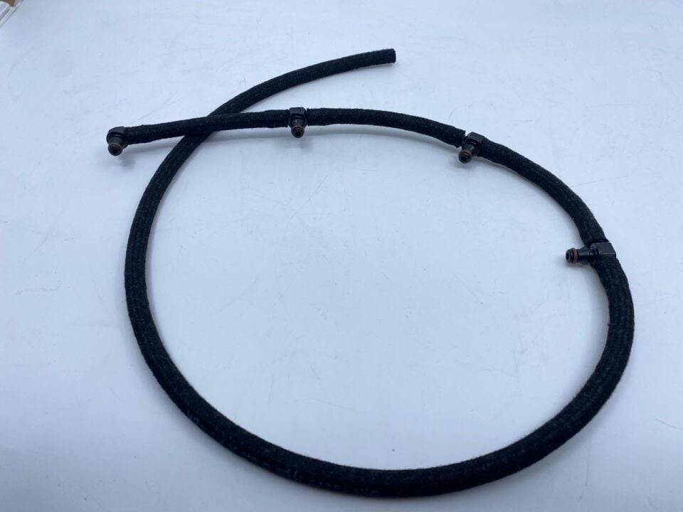 BMW 3-5 SERİSİ YAKIT BORUSU E87.E46.E90.E60.X3 YAN SANAYİ