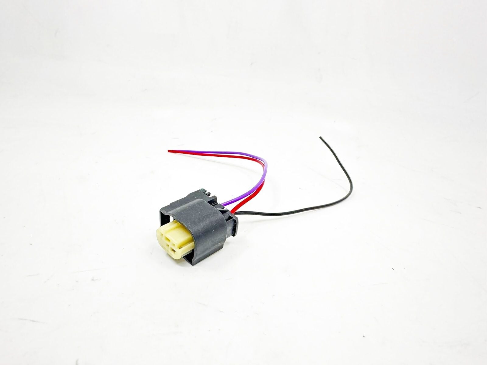 BMW 3-5 SERİSİ PDC SOKETİ PARK SENSÖRÜ - 3 PİM - KABLOLU E39.E46.E90.E60.E87 YAN SANAYİ