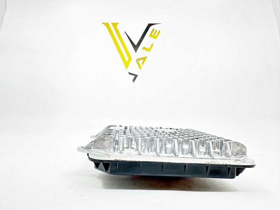 BMW X5 SERİSİ FAR KONTROL ÜNİTESİ F20.F30.F15 YAN SANAYİ