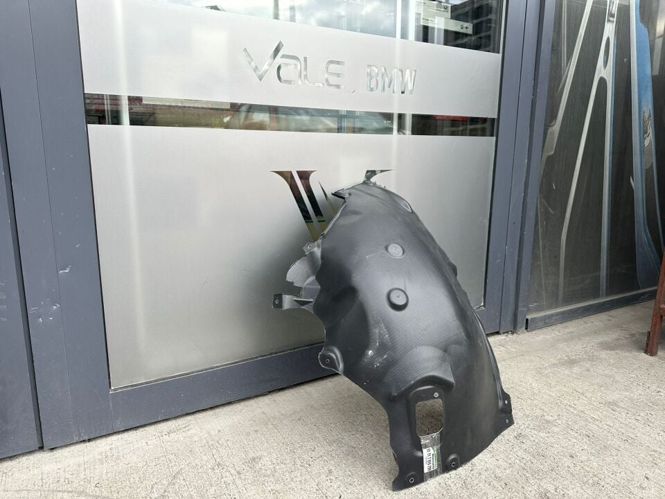 BMW 3 SERİSİ ÖN ÇAMURLUK UC DAVLUMBAZI - L - G20 YAN SANAYİ