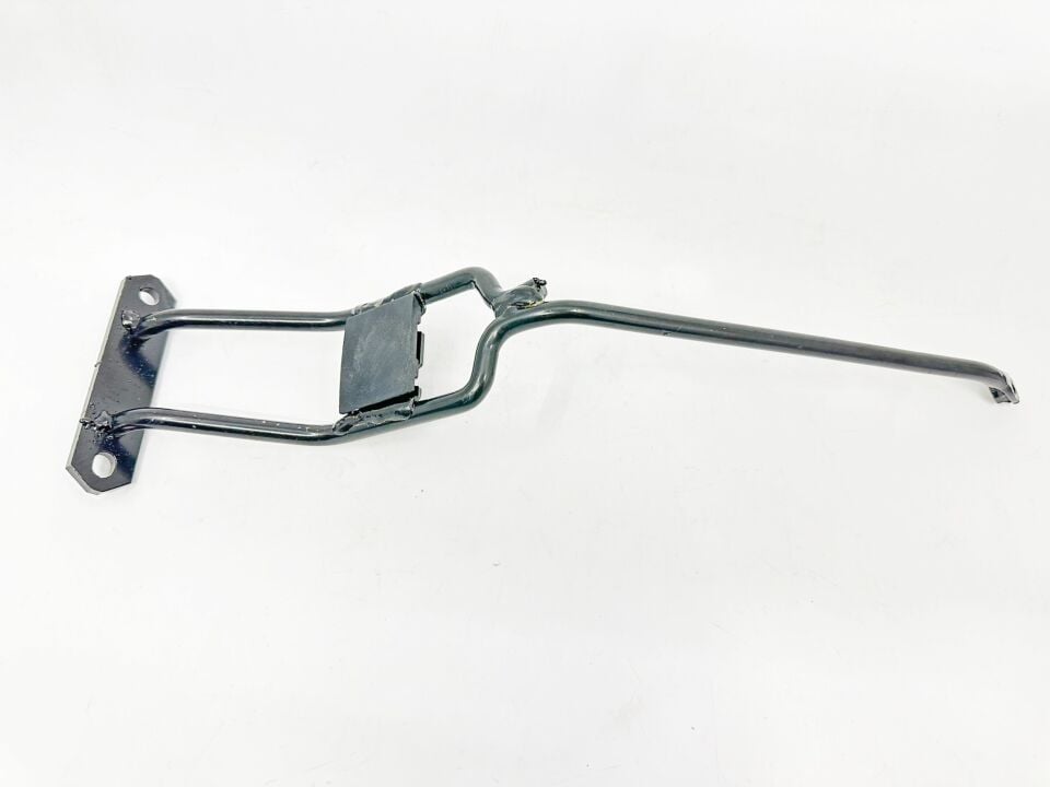 BMW 3 SERİSİ ÖN PANEL MESNET BRAKETİ DEMİRİ E90.E92.E93 YAN SANAYİ