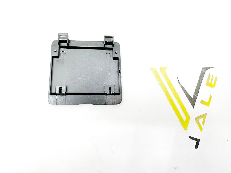 BMW 5 SERİSİ ARKA TAMPON ÇEKİ KAPAĞI E34 YAN SANAYİ