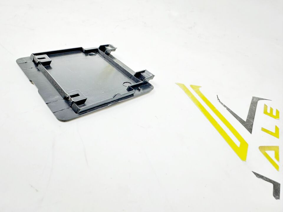 BMW 5 SERİSİ ARKA TAMPON ÇEKİ KAPAĞI E34 YAN SANAYİ