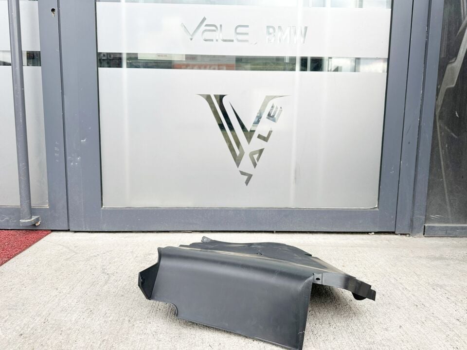 BMW 5 SERİSİ ARKA ALT KAPLAMA - R - SRC KAPAĞI F10 YAN SANAYİ