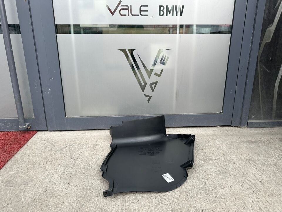BMW 5 SERİSİ ARKA ALT KAPLAMA - R - SRC KAPAĞI F10 YAN SANAYİ