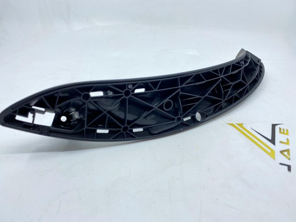 BMW 3 SERİSİ ÖN KAPI KOLU İÇ KOLU - L - SİYAH F30.F32.F33.F36 YAN SANAYİ