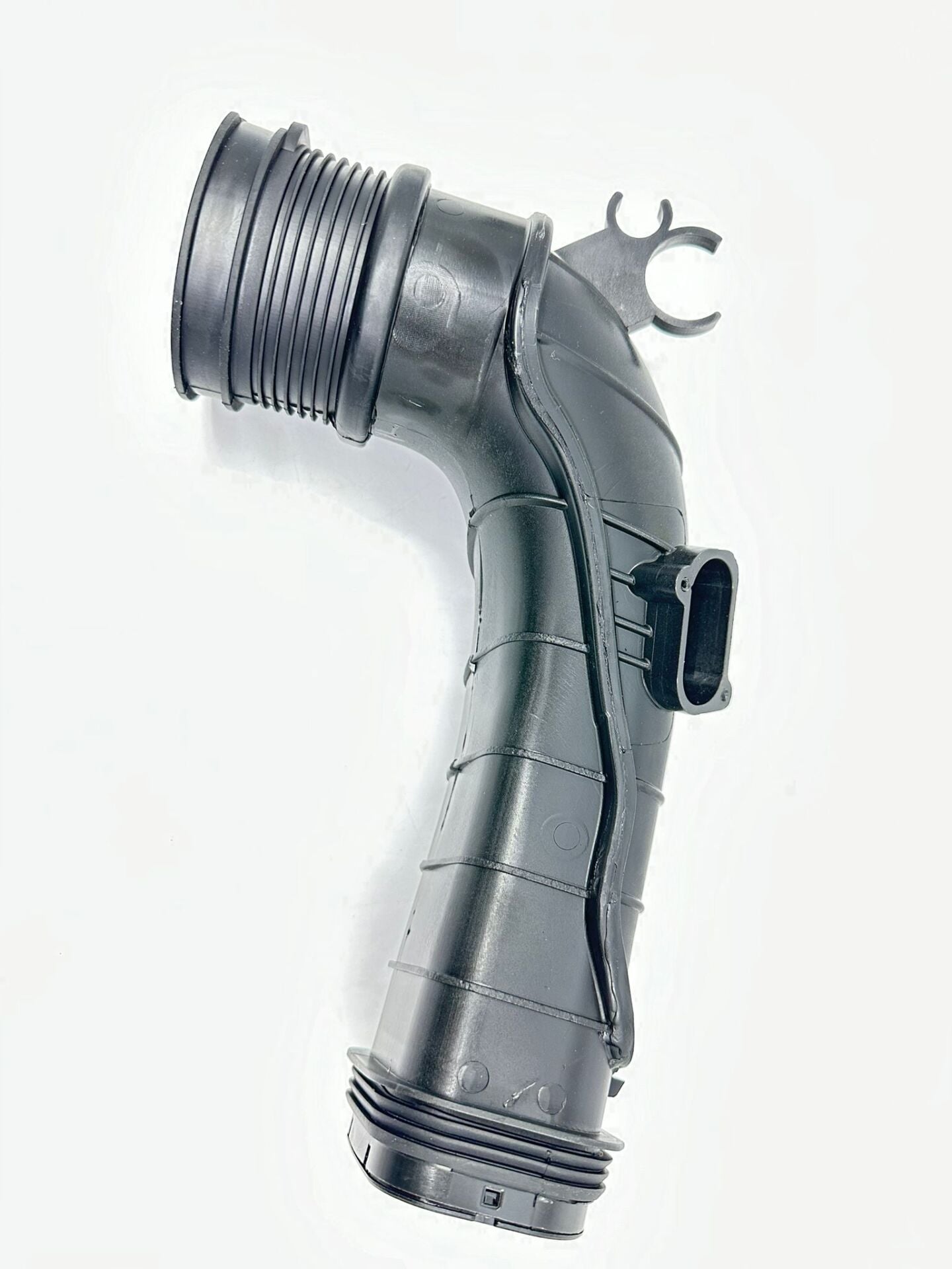 BMW 5 SERİSİ TEMİZ HAVA BORUSU - ÜST YARIM - F10 YAN SANAYİ