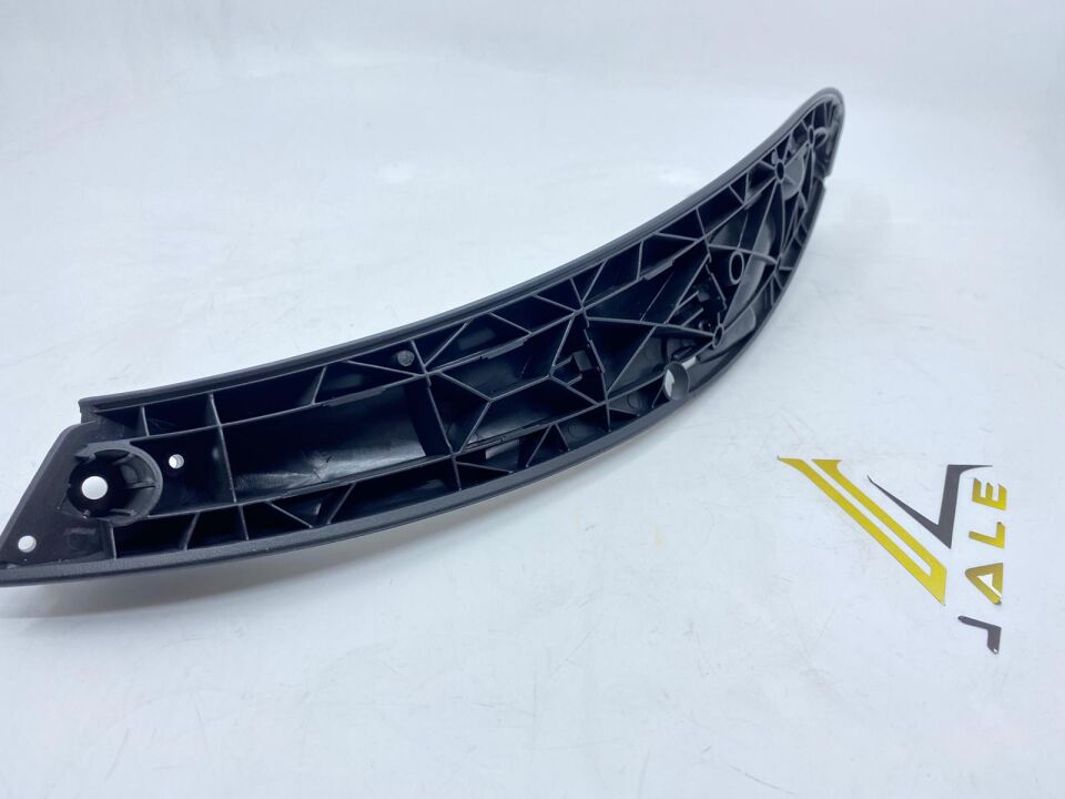 BMW 3 SERİSİ ÖN KAPI KOLU İÇ KOLU - R - SAĞ - SİYAH F30.F32.F33.F36 YAN SANAYİ