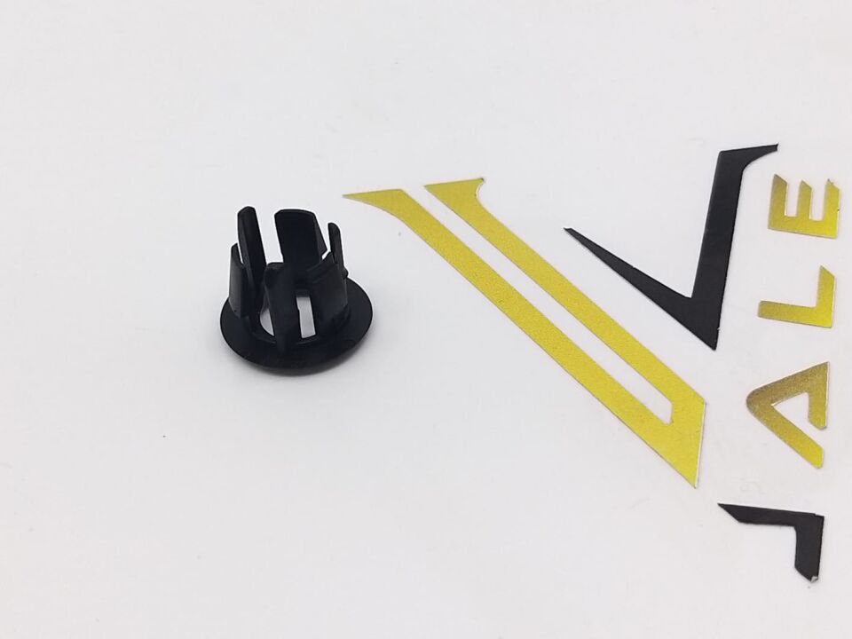 BMW 5 - X5 SERİSİ KAPI DÖŞEME KİLİT DİL ÇERÇEVESİ E53.E60 YAN SANAYİ