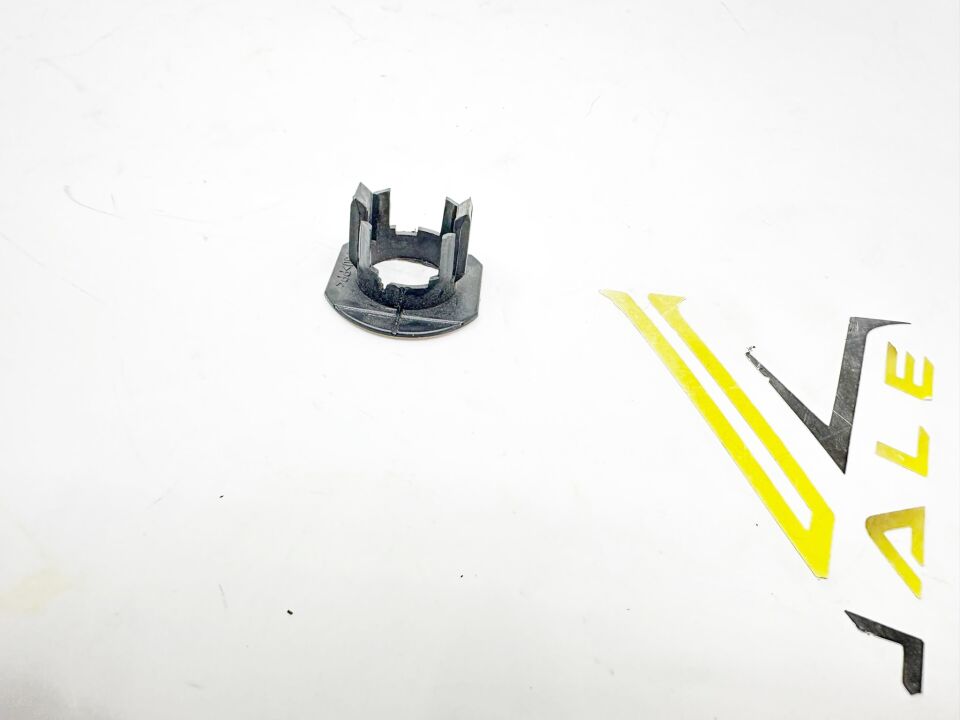 BMW 3 SERİSİ TAMPON PDC TUTUCU BRAKETİ - TEK - F30.G30.LCI YAN SANAYİ