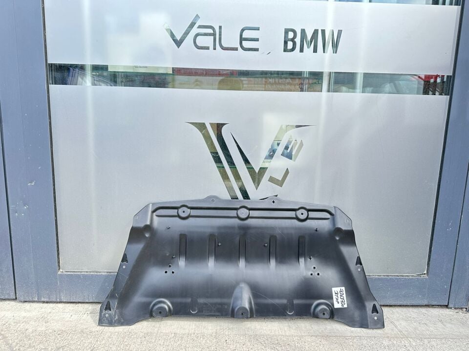 BMW 5 SERİSİ MOTOR ALT MUHAFAZASI - ORTA KISIM - G30.LCI YAN SANAYİ