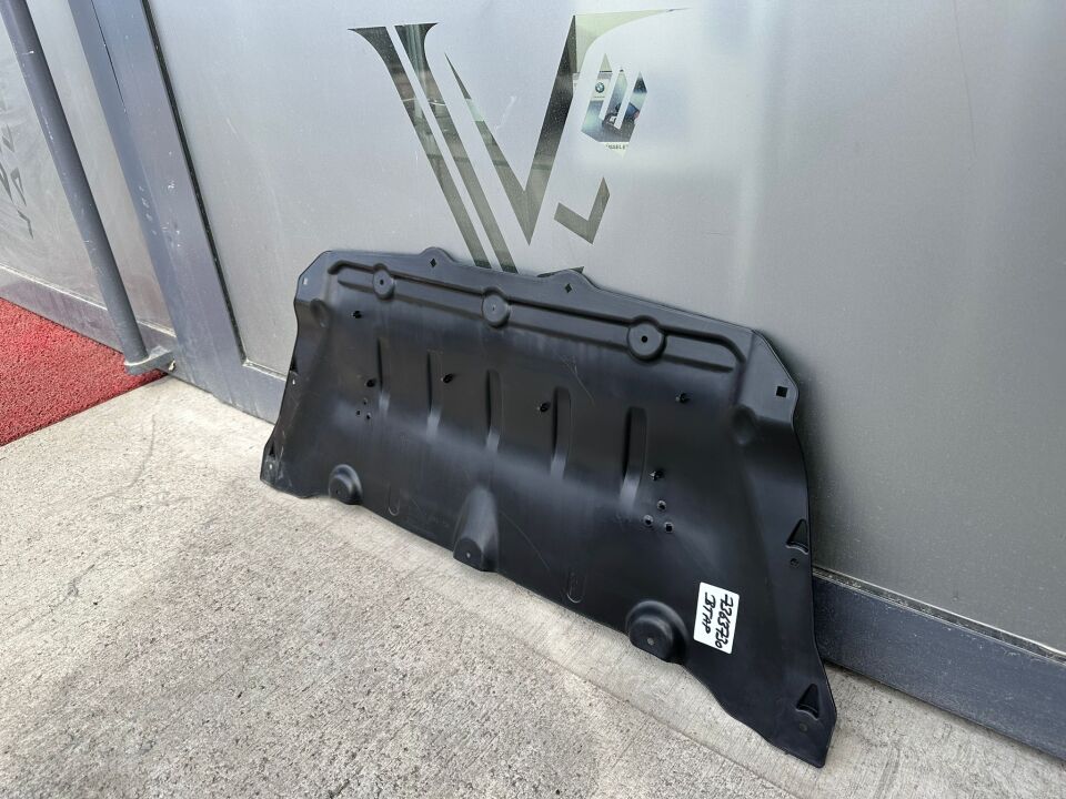 BMW 5 SERİSİ MOTOR ALT MUHAFAZASI - ORTA KISIM - G30.LCI YAN SANAYİ