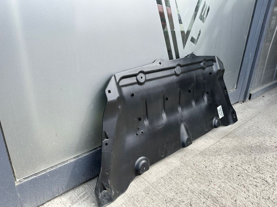 BMW 5 SERİSİ MOTOR ALT MUHAFAZASI - ORTA KISIM - G30.LCI YAN SANAYİ