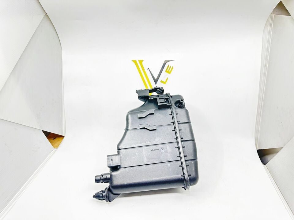 BMW 5 SERİSİ RADYATÖR SU BİDONU G30 YAN SANAYİ