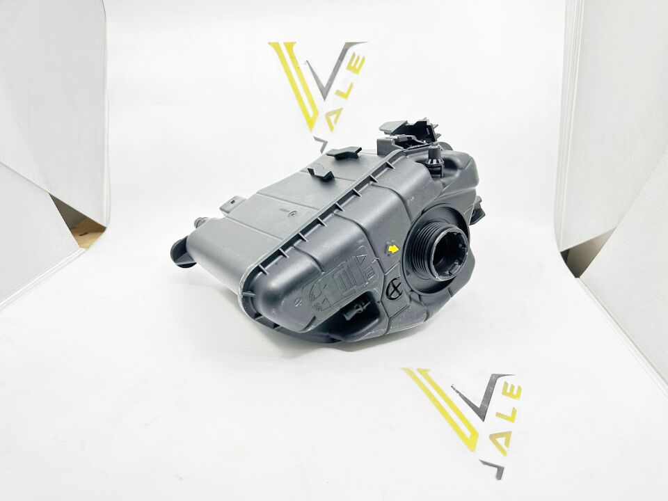 BMW 5 SERİSİ RADYATÖR SU BİDONU G30 YAN SANAYİ